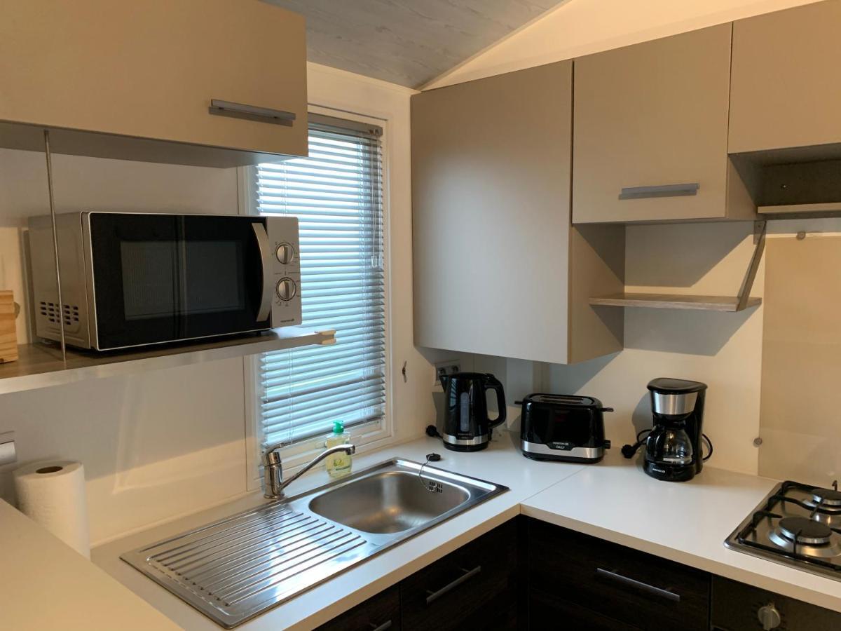 Mobilhome Vias Plage Dans Camping ภายนอก รูปภาพ