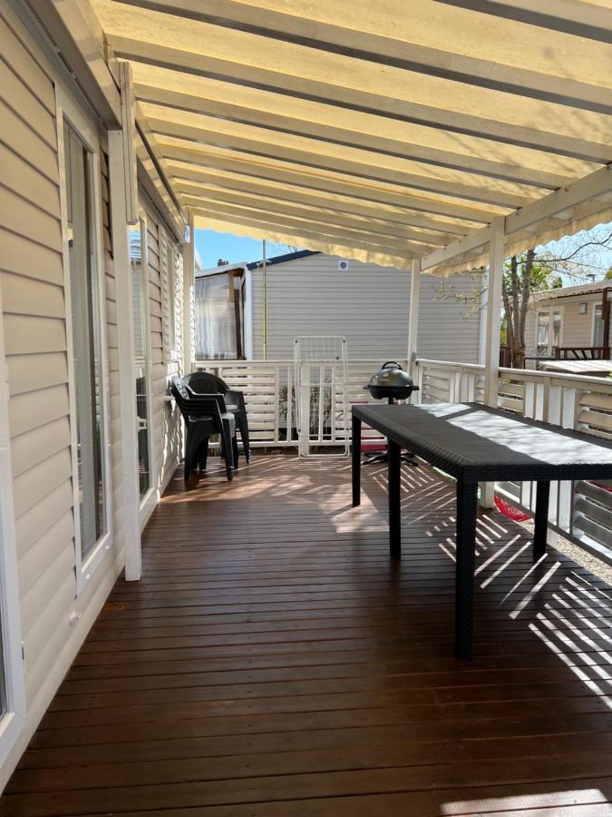 Mobilhome Vias Plage Dans Camping ภายนอก รูปภาพ