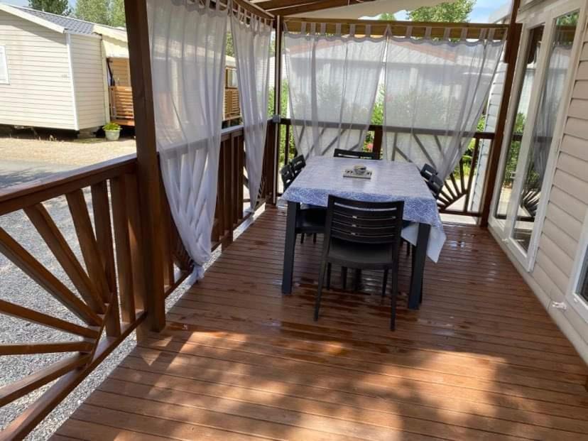Mobilhome Vias Plage Dans Camping ภายนอก รูปภาพ
