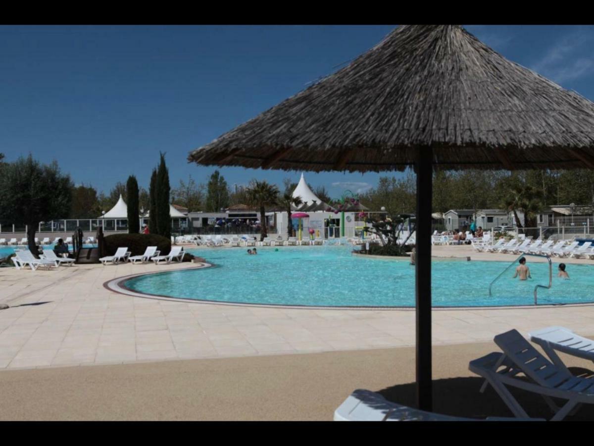 Mobilhome Vias Plage Dans Camping ภายนอก รูปภาพ
