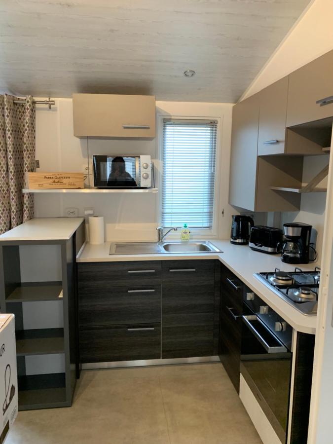 Mobilhome Vias Plage Dans Camping ภายนอก รูปภาพ